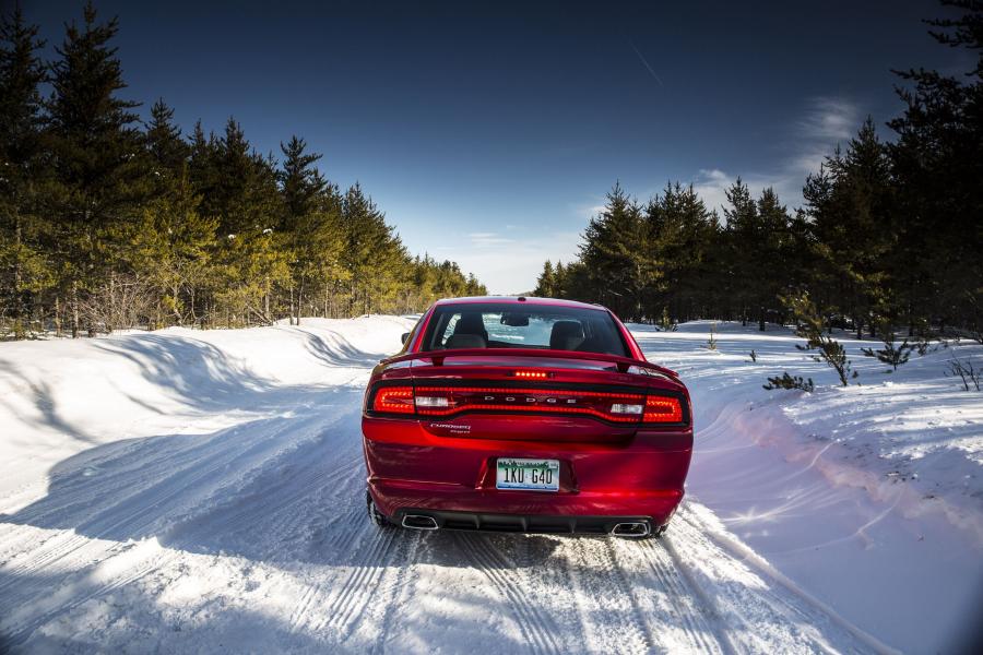  Dodge Charger AWD Sport 2013 года  (фото 21 из 50)